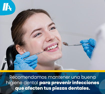 Paciente Feliz por Haber Recibido Tratamiento de Endodoncia